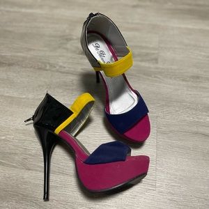 ***2/$15*** Ladie’s high heel shoes